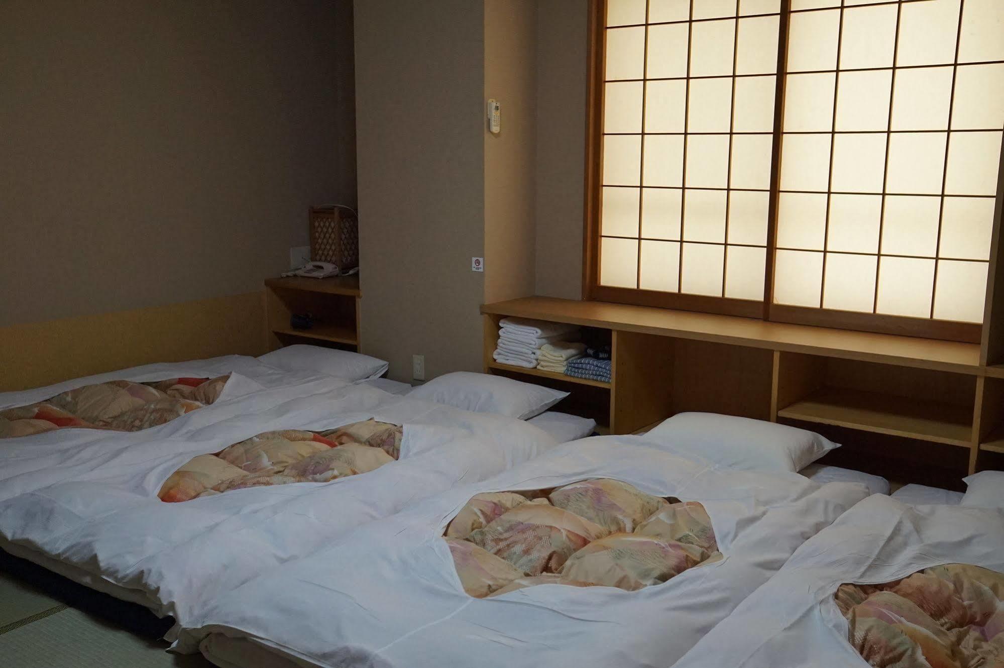 Annex Katsutaro Ryokan Tokyo Luaran gambar