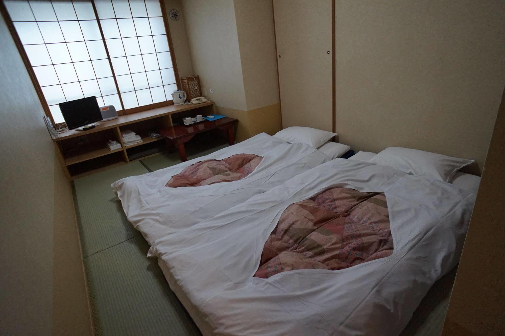 Annex Katsutaro Ryokan Tokyo Luaran gambar
