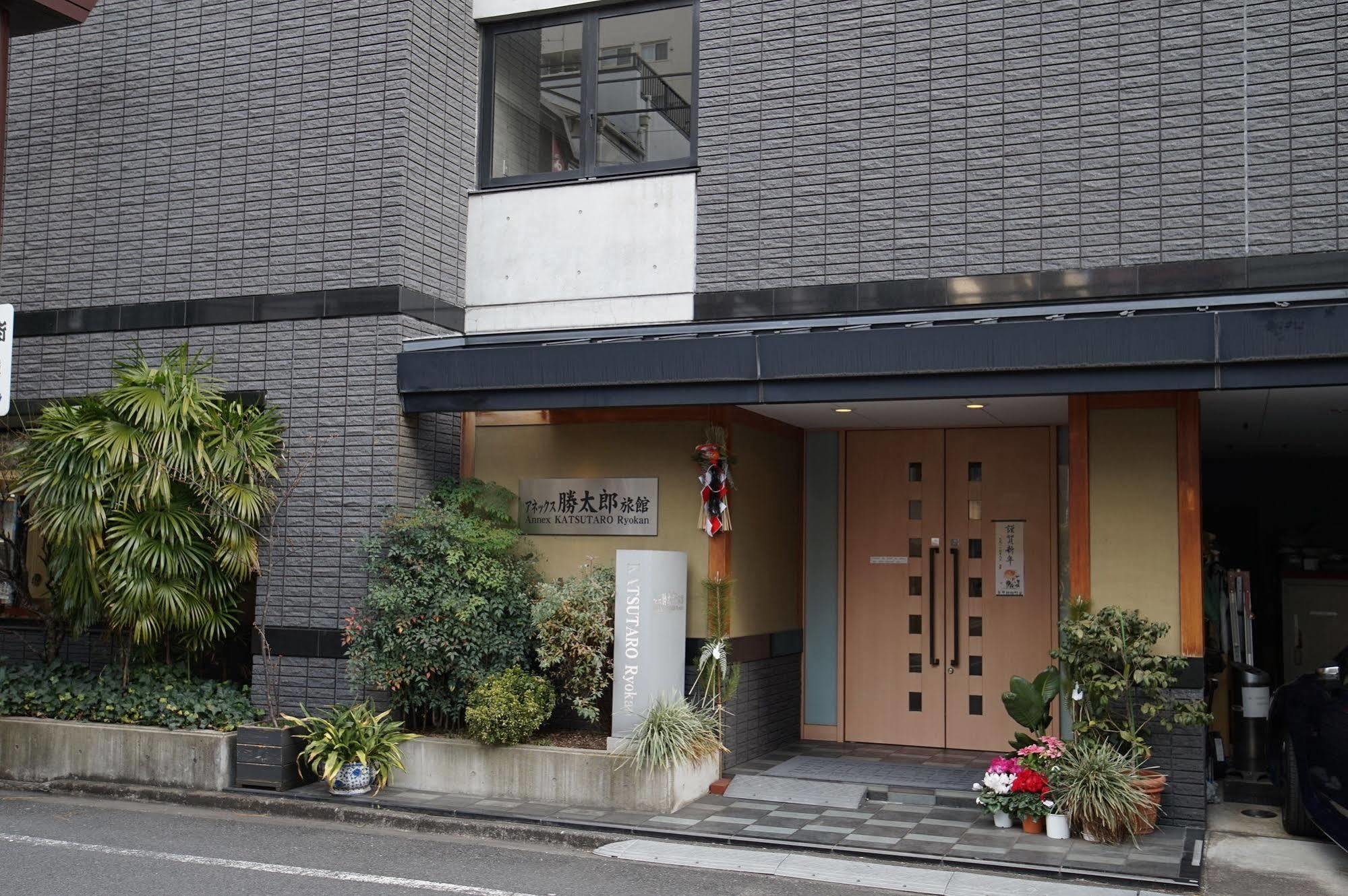 Annex Katsutaro Ryokan Tokyo Luaran gambar